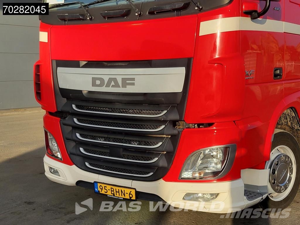 DAF XF 440 6X2 NL-Truck Transporter HMF 900-K2 Kran Wi Flatbed / Dropside trucks