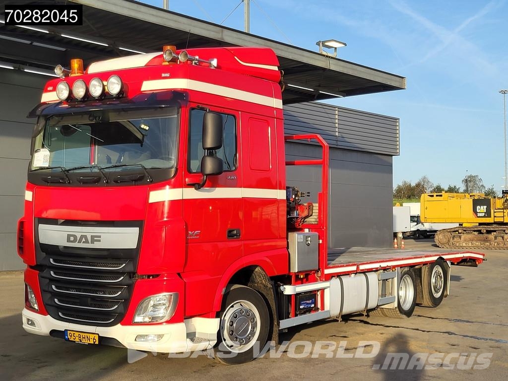 DAF XF 440 6X2 NL-Truck Transporter HMF 900-K2 Kran Wi Flatbed / Dropside trucks