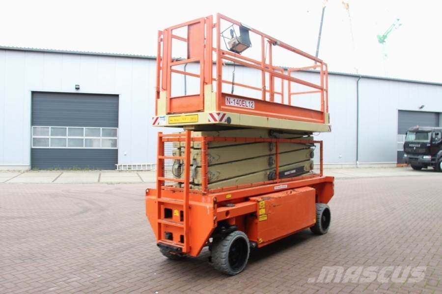Holland Lift Combistar N-140EL12 Valid inspection, Nůžková zvedací plošina