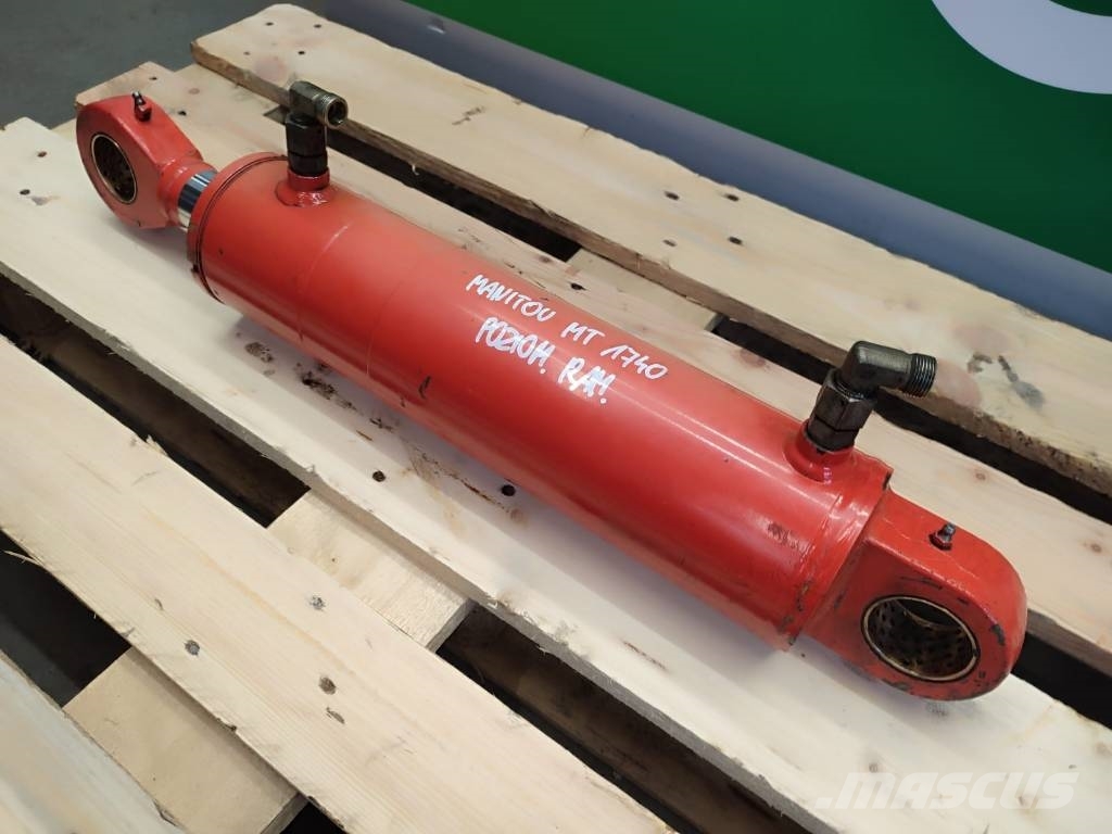 Manitou MT1740 arm leveling actuator Výložníky a lyžice