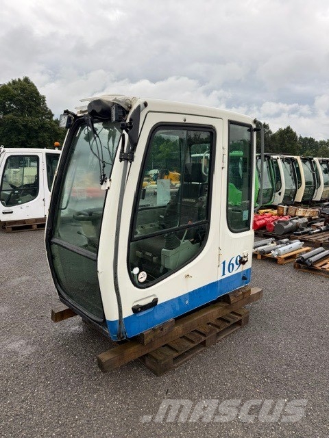 Liebherr A 900 C USED CAB Cabine en interieur
