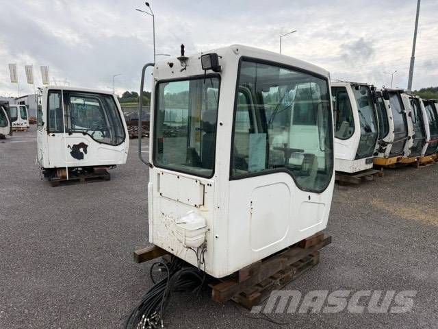 Liebherr A 900 C USED CAB Cabine en interieur