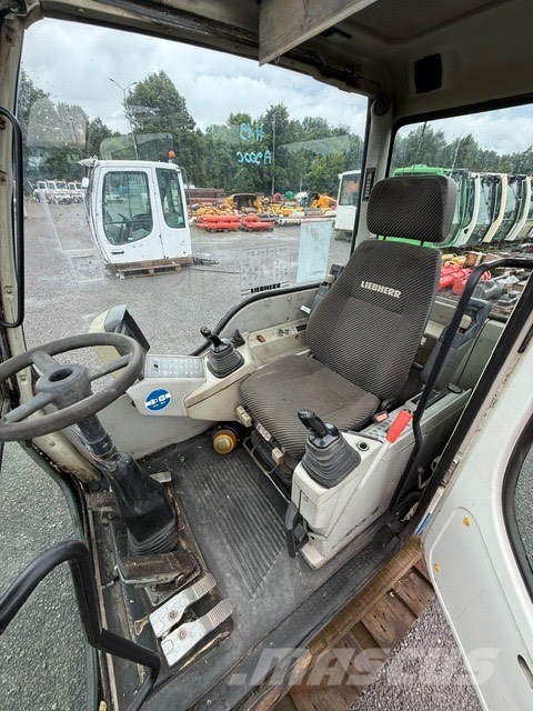 Liebherr A 900 C USED CAB Cabine en interieur