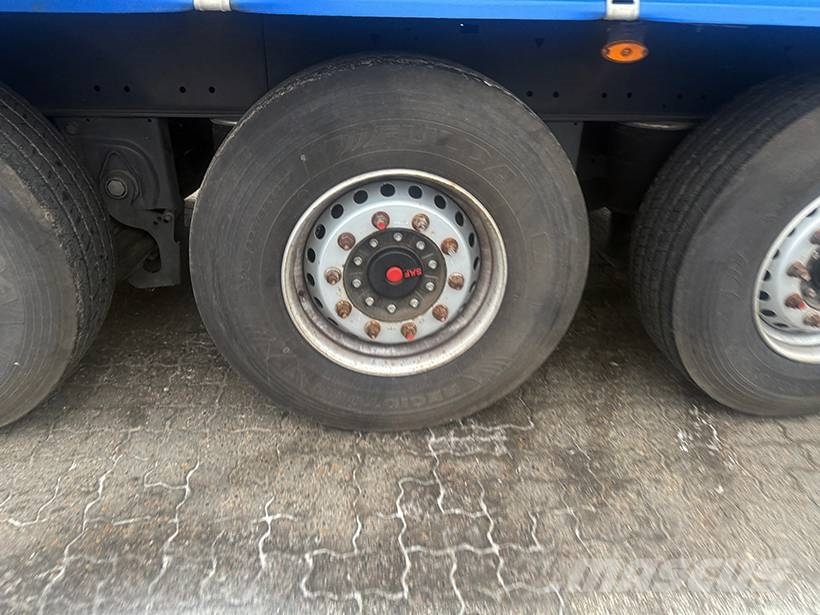 Kel-Berg Curtainsider / Planenauflieger Semirremolques de caja de lona