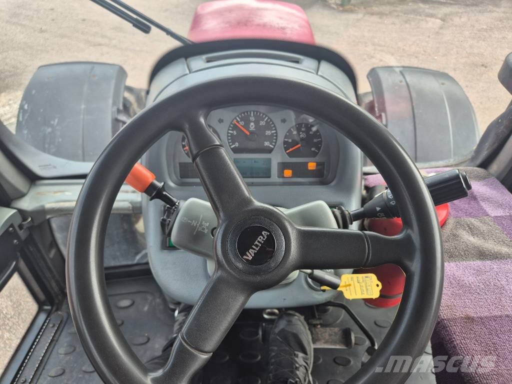 Valtra T 151 E Traktorok