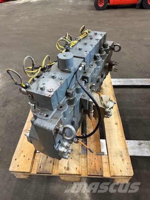 Liebherr R 974 C Litronic Valveblock Hydraulik