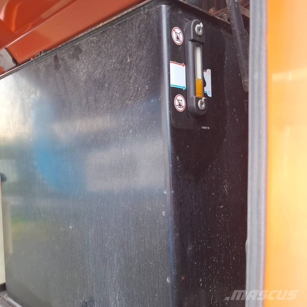 JLG 1500 SJ Teleskoop poomtõstukid