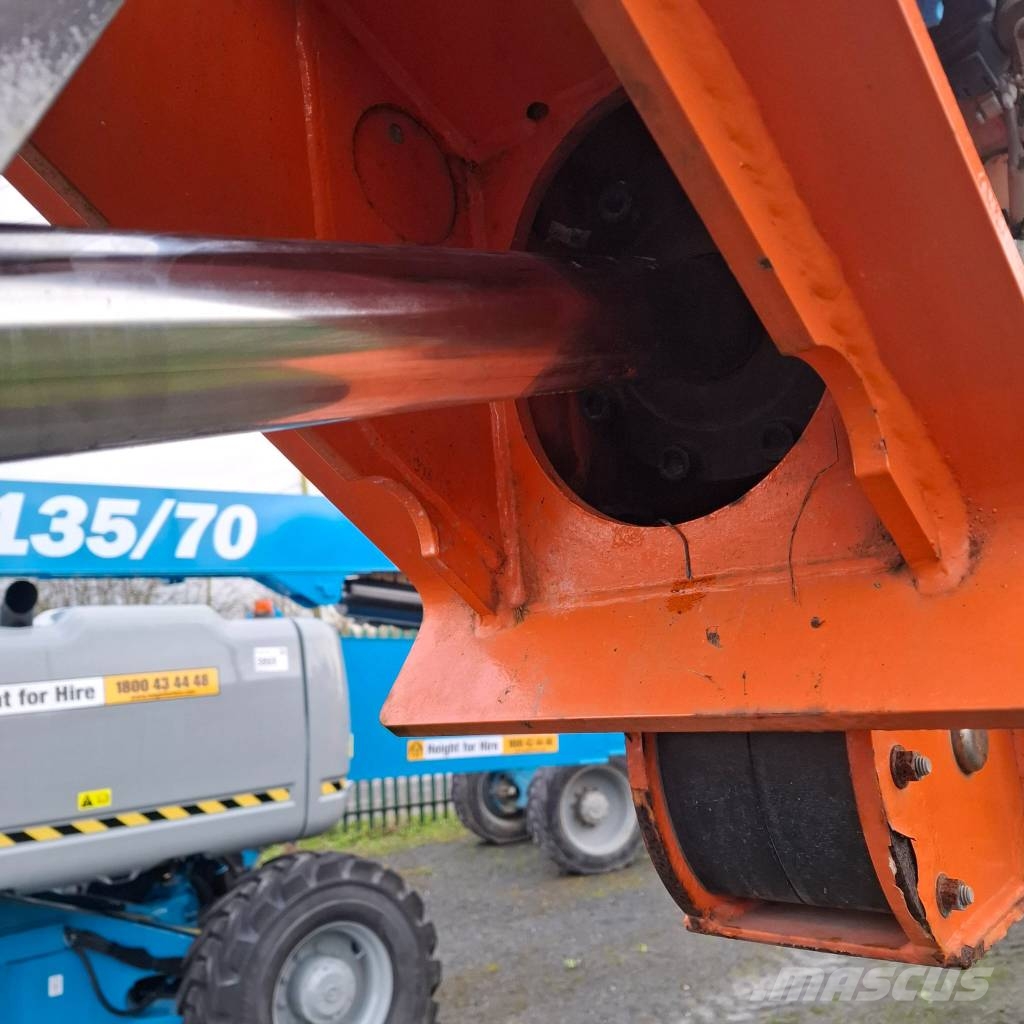 JLG 1500 SJ Teleskoop poomtõstukid