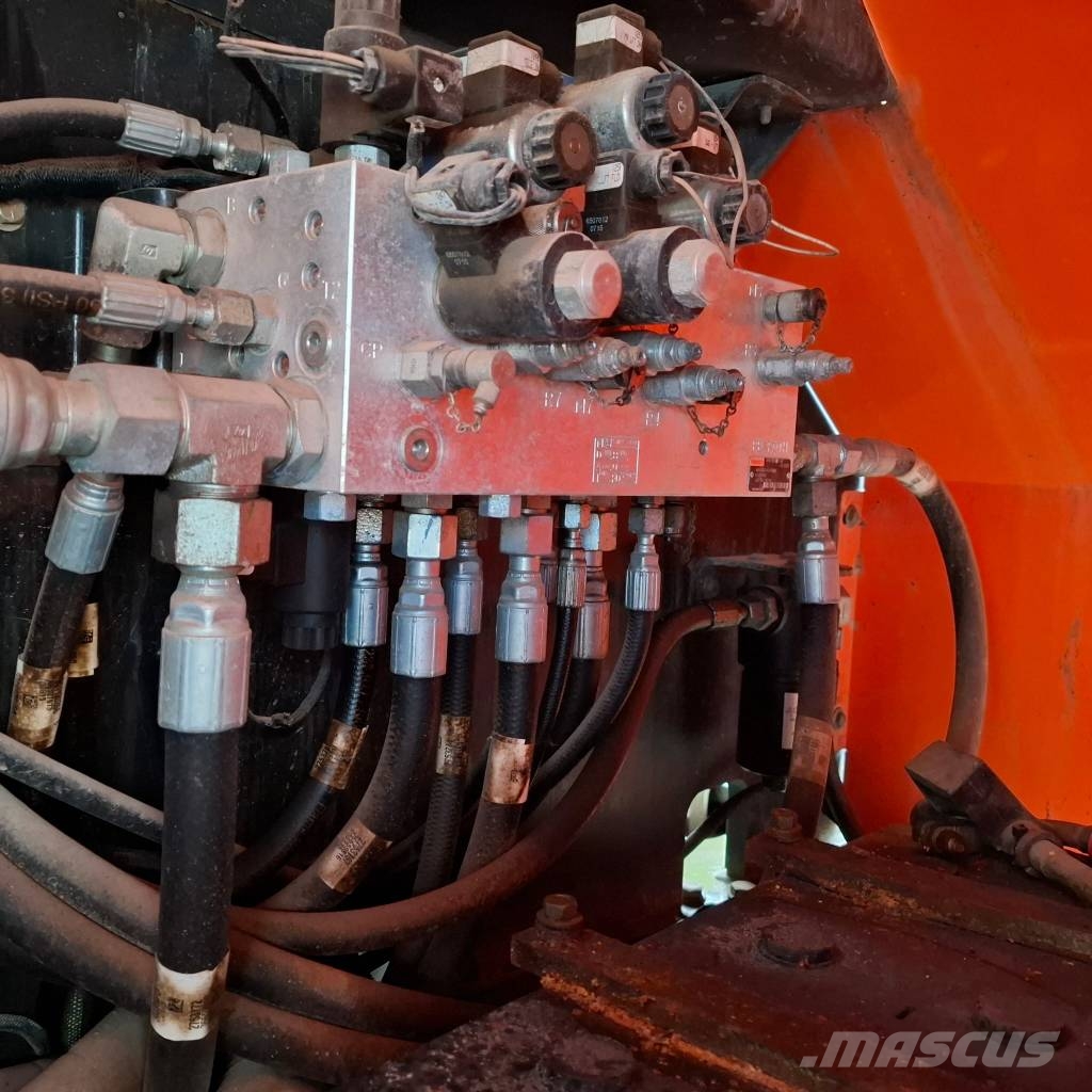 JLG 1500 SJ Teleskoop poomtõstukid
