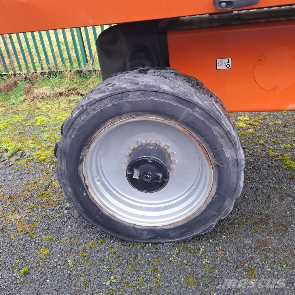 JLG 1500 SJ Teleskoop poomtõstukid