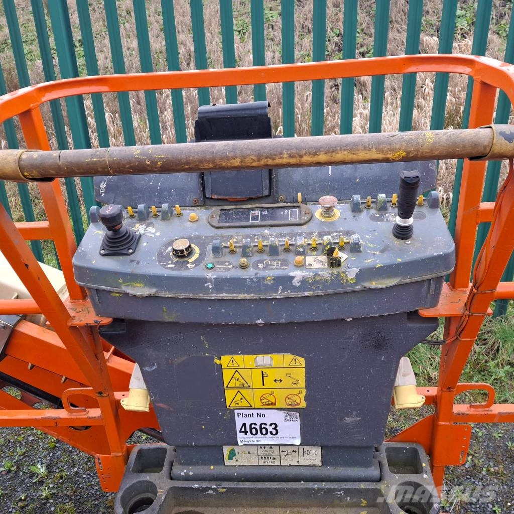JLG 1500 SJ Teleskoop poomtõstukid