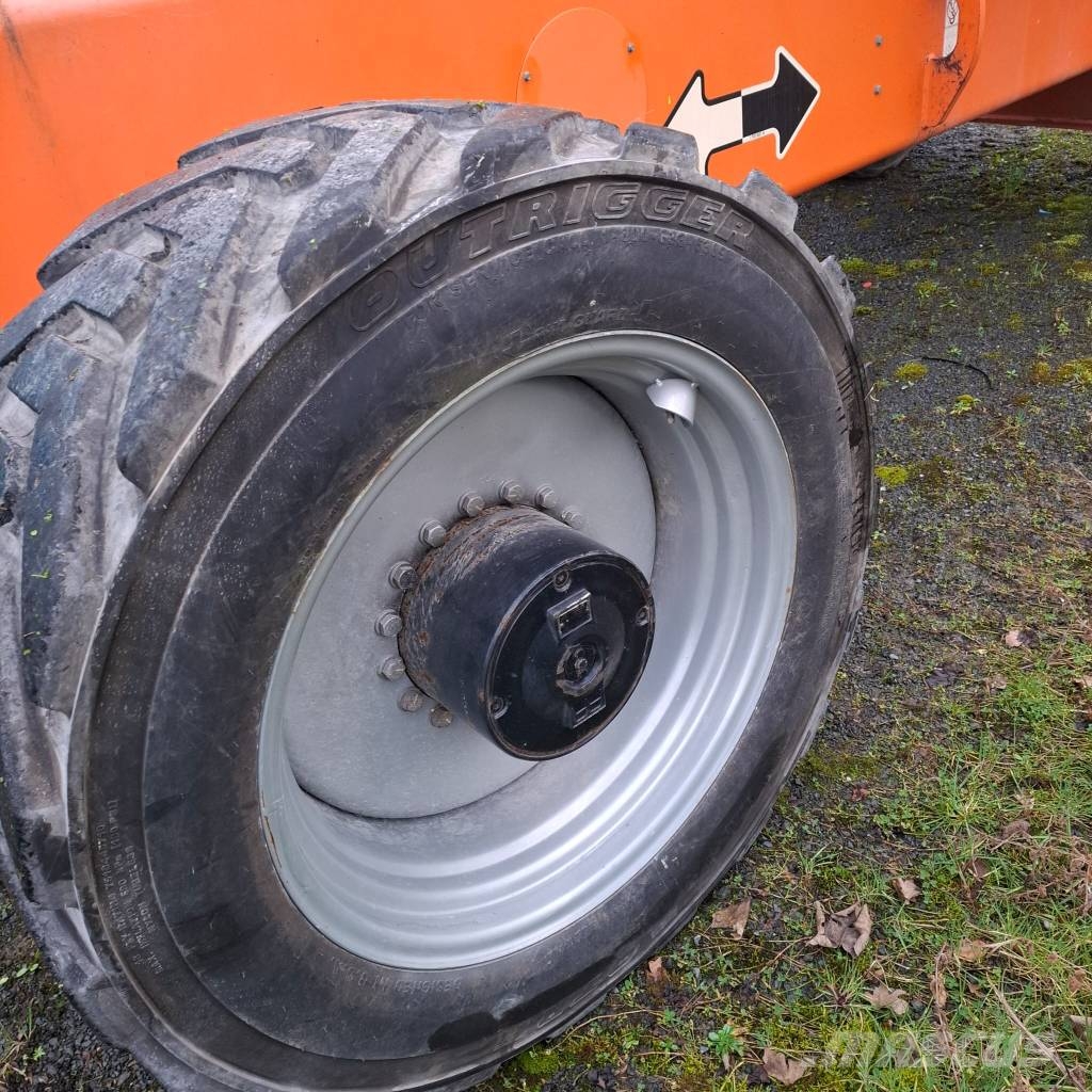 JLG 1500 SJ Teleskoop poomtõstukid