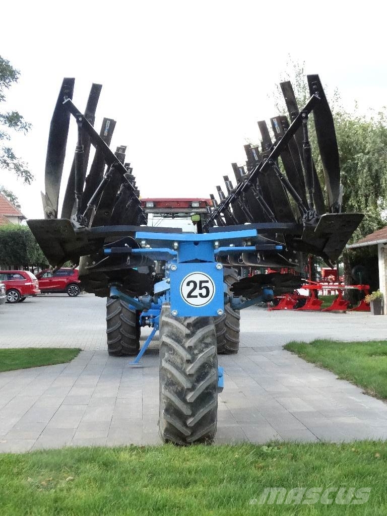 Rabe Kormoran Reversible ploughs