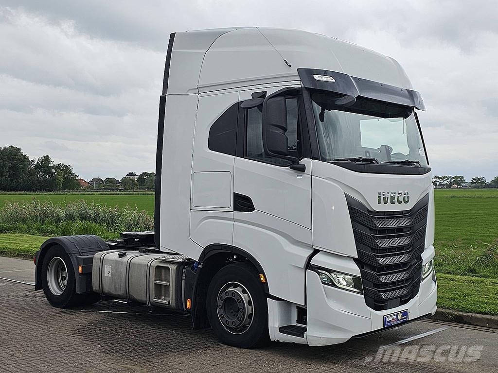 Iveco S-WAY AS440S49 dubble Tank Vlačilci