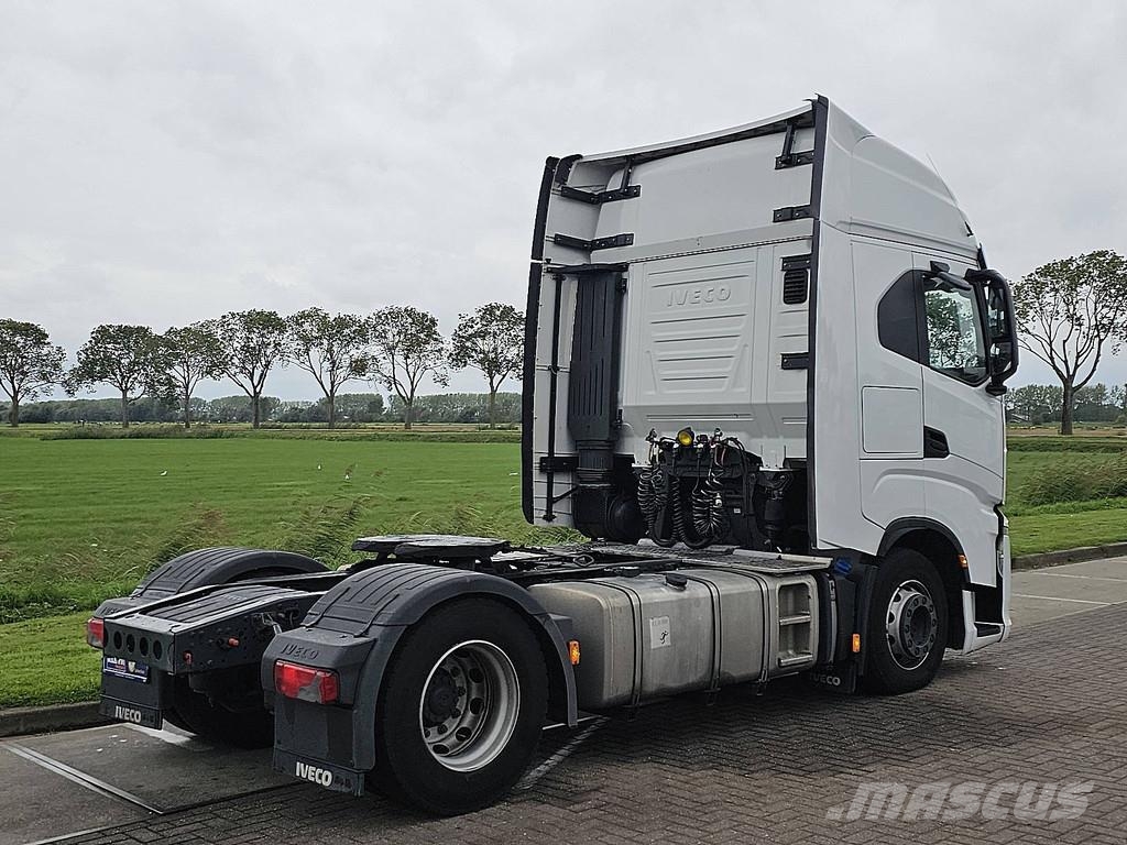 Iveco S-WAY AS440S49 dubble Tank Vlačilci