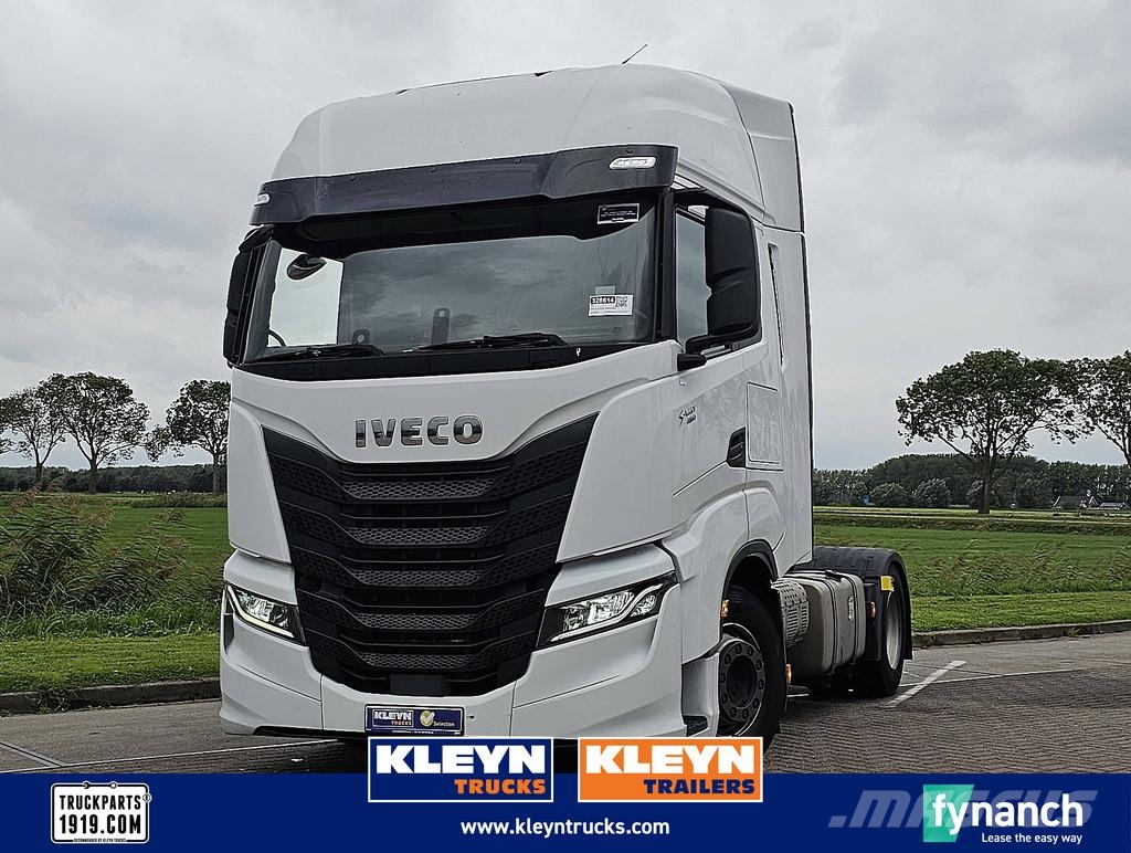 Iveco S-WAY AS440S49 dubble Tank Vlačilci