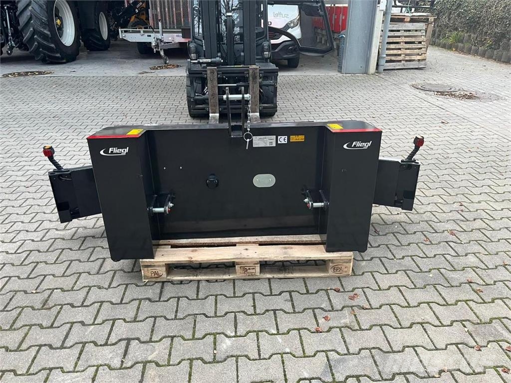 Fliegl FRONTGEWICHT BUMPER 1200 农业机械-其他
