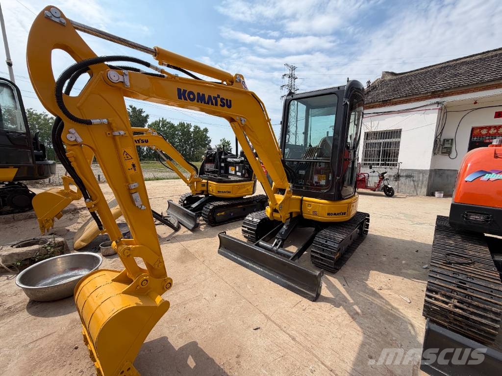 Komatsu PC 35 MR 小型挖掘机