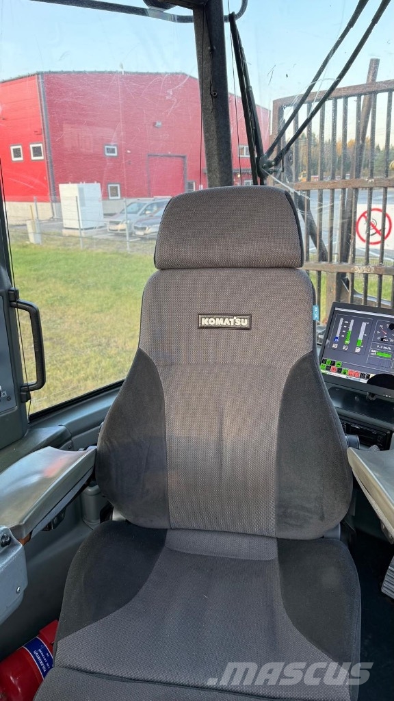 Komatsu 830.3 Forvarderi