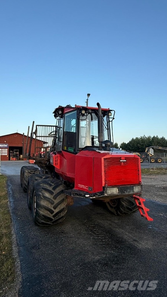 Komatsu 830.3 Forvarderi