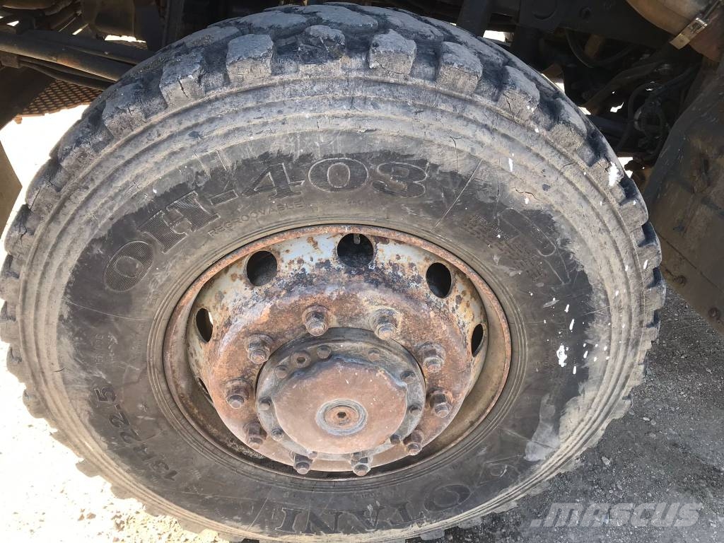 Mercedes-Benz 3344 Kamioni za prijevoz šumskih strojeva