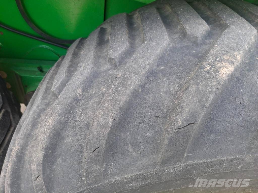 John Deere C440R مغلفات