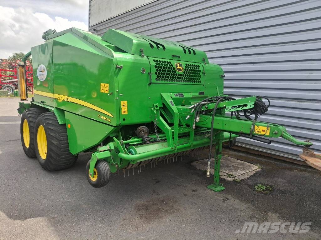 John Deere C440R مغلفات