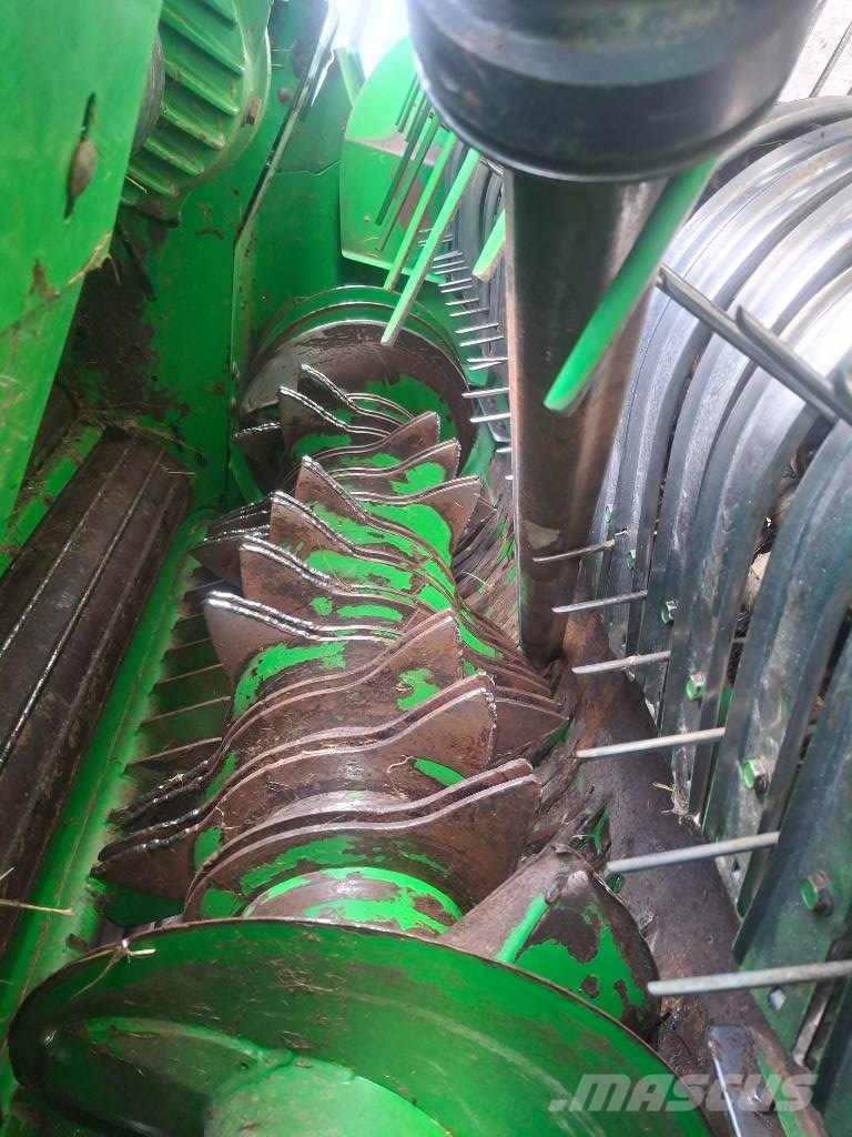 John Deere C440R مغلفات