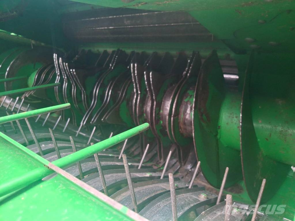 John Deere C440R مغلفات