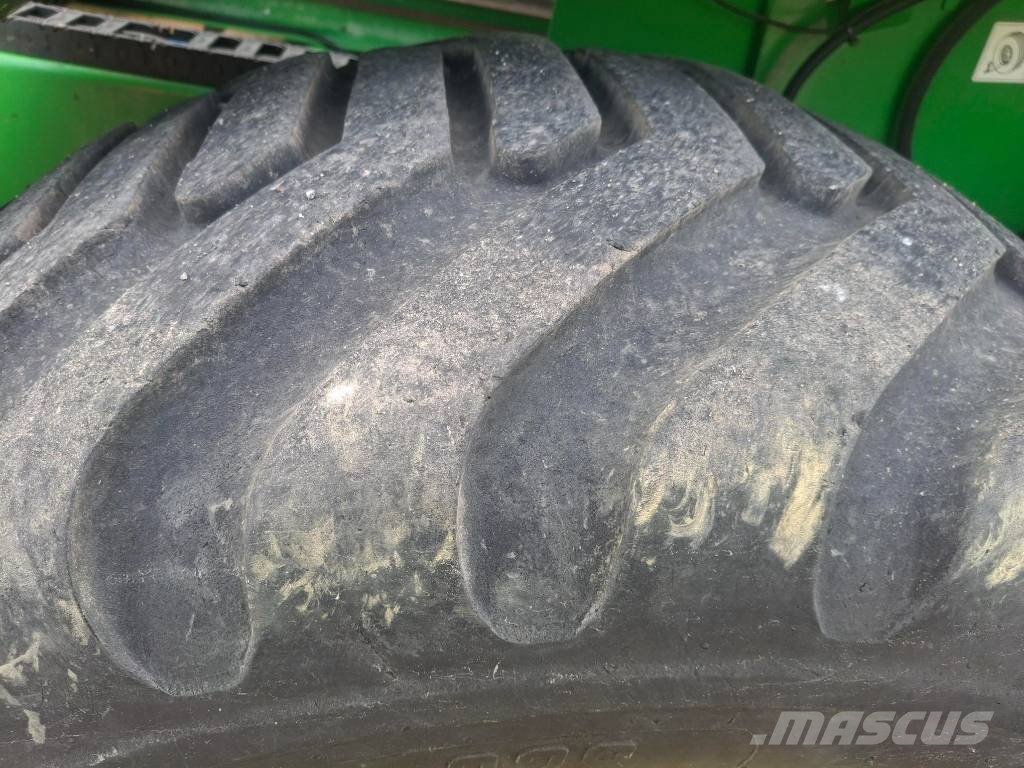 John Deere C440R مغلفات