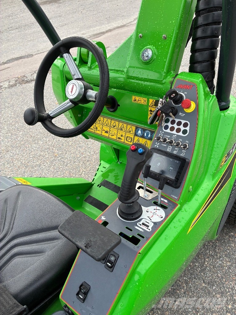 Avant E 5 Mini nakladalci