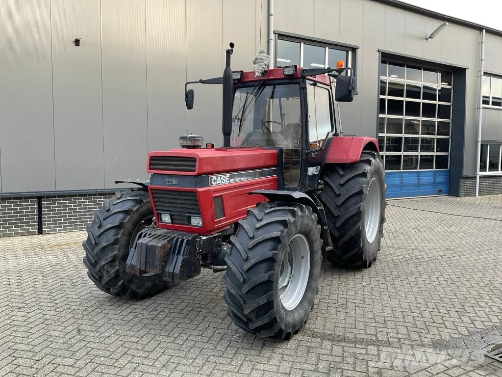 Case IH 1255 XL A الجرارات