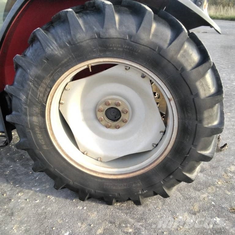 Massey Ferguson 4708 Traktorok