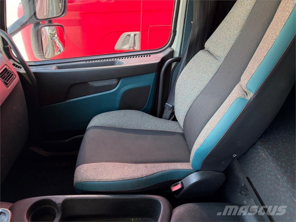 Volvo FM 460 6X2 + SCHWARZMULLER TPA 2/E Camion con sponde ribaltabili