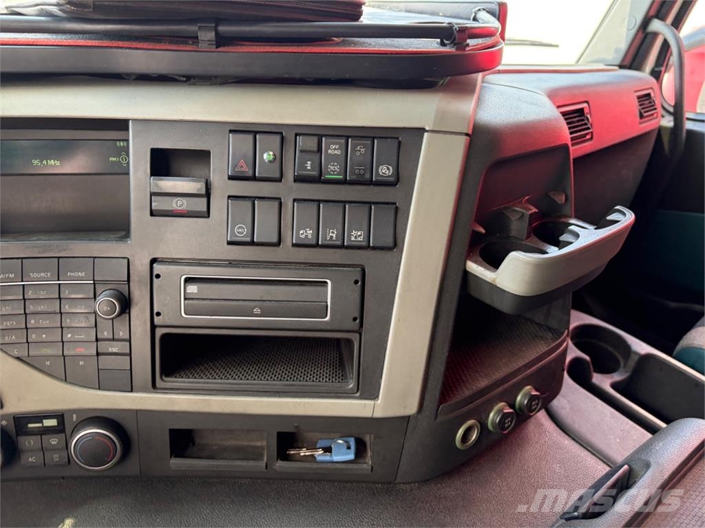 Volvo FM 460 6X2 + SCHWARZMULLER TPA 2/E Camion con sponde ribaltabili