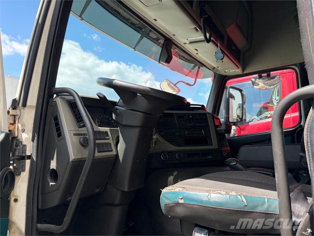 Volvo FM 460 6X2 + SCHWARZMULLER TPA 2/E Camion con sponde ribaltabili