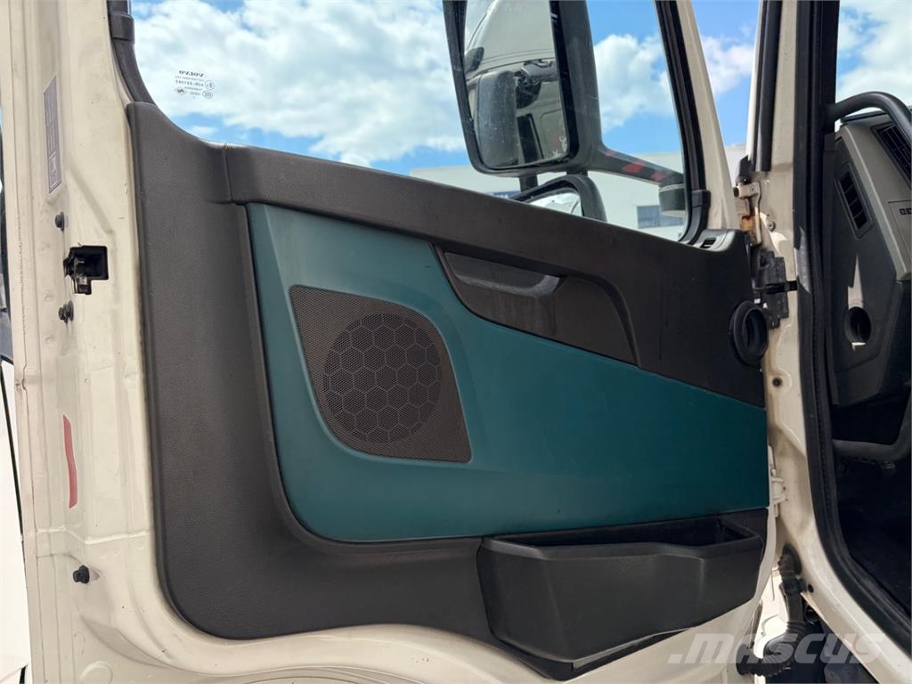 Volvo FM 460 6X2 + SCHWARZMULLER TPA 2/E Camion con sponde ribaltabili