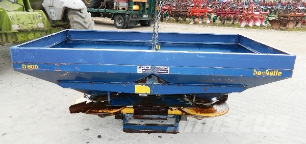 Bogballe D600 معدات فرد المواد المعدنية