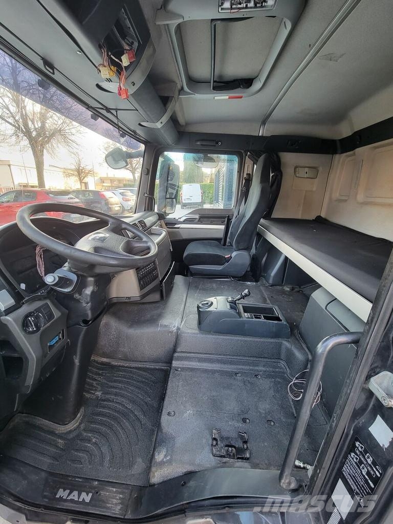 MAN TGS EURO 6 Cabines e interior