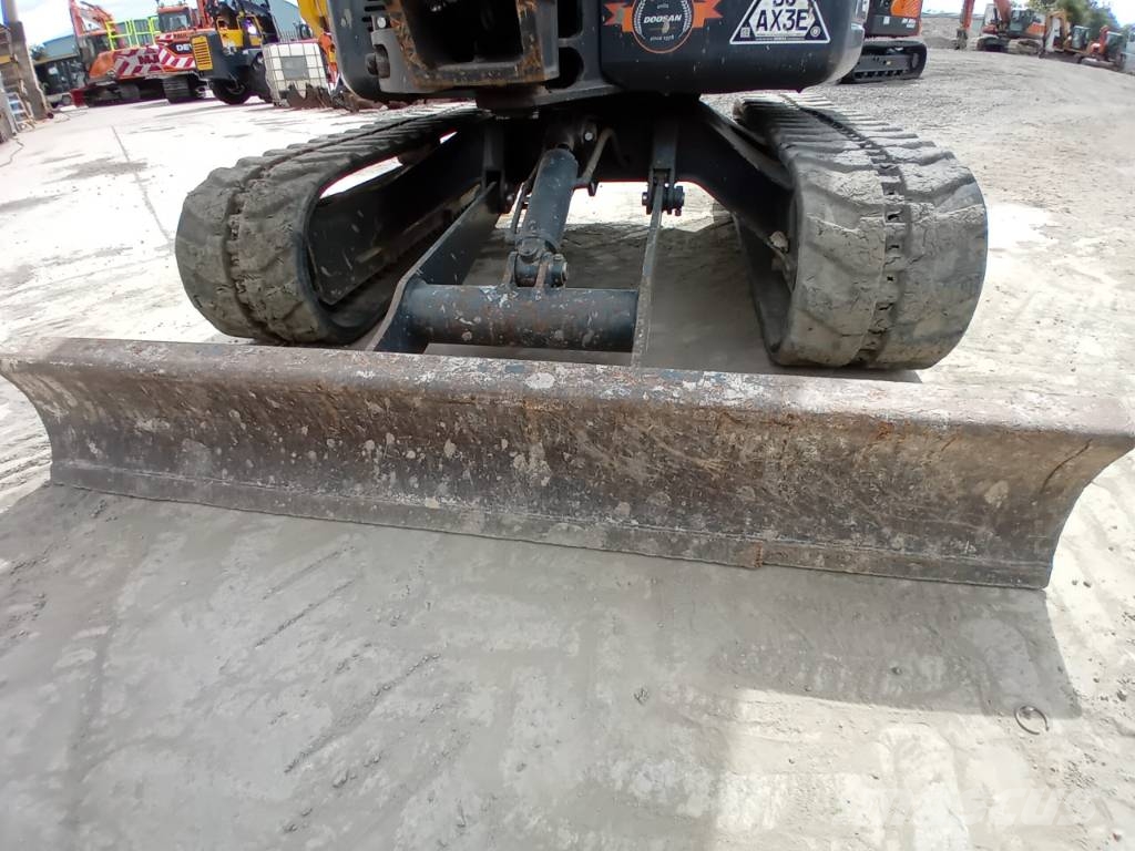 Doosan DX 27 Z Mini bageri < 7t