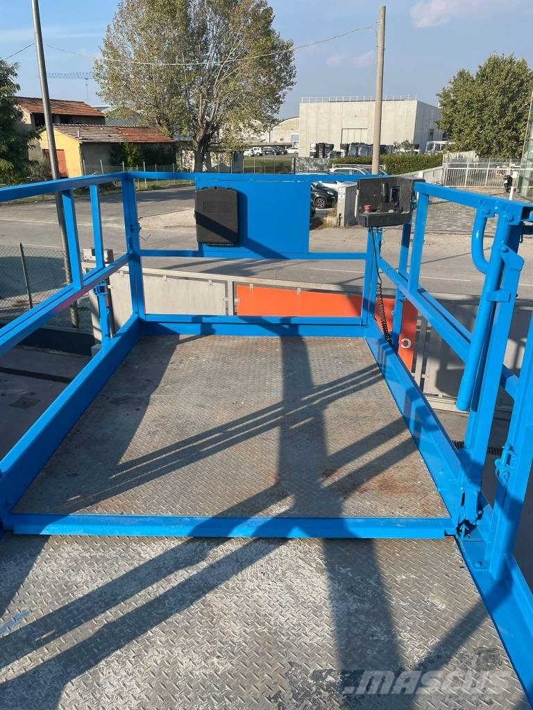 Genie GS 5390 RT Scissor lifts