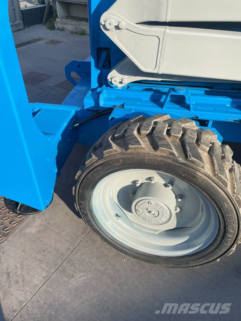 Genie GS 5390 RT Scissor lifts