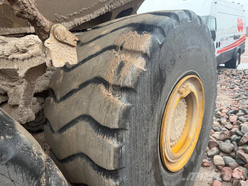Bell B 45 E Dumper - Knickgelenk