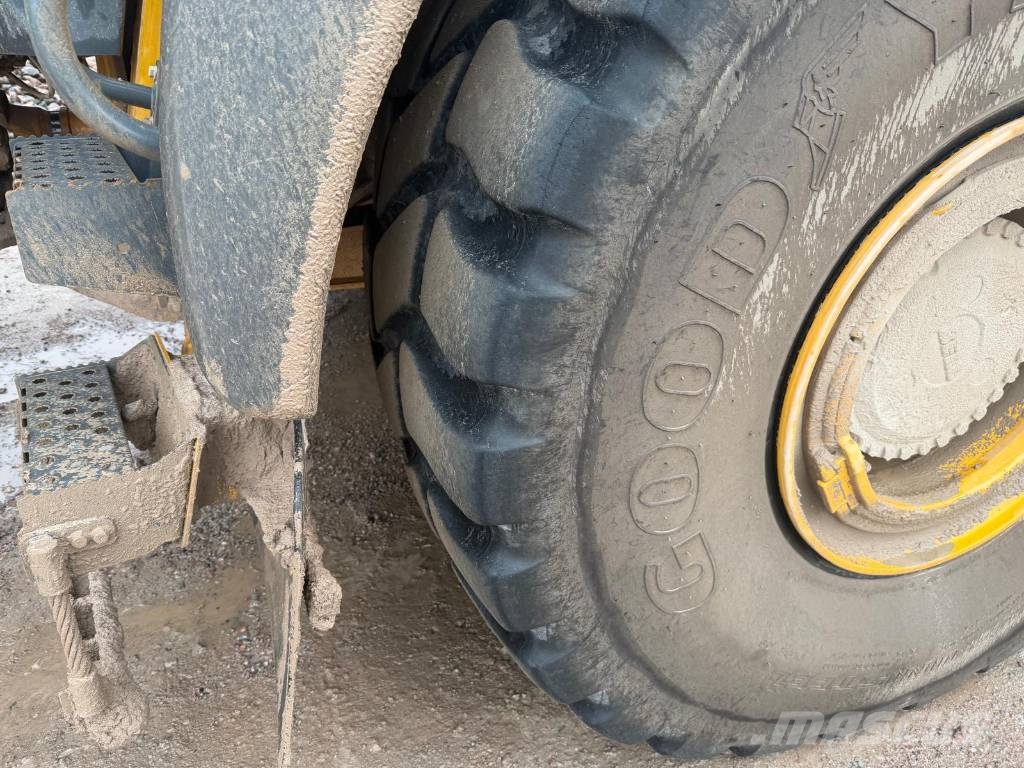 Bell B 45 E Dumper - Knickgelenk