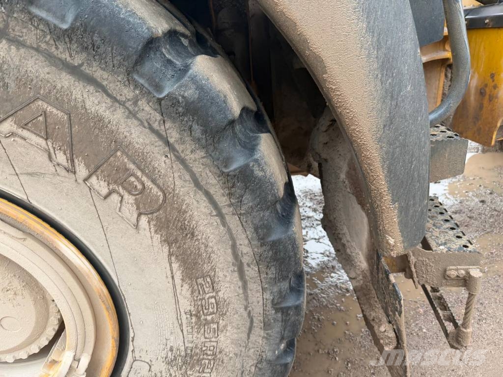 Bell B 45 E Dumper - Knickgelenk