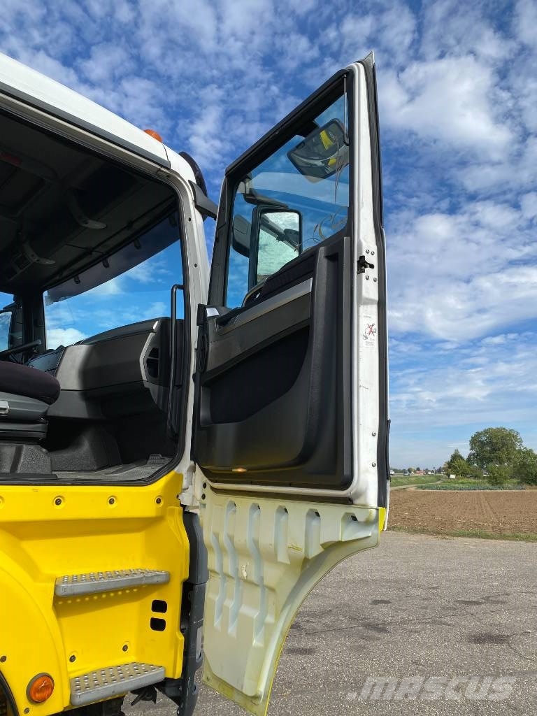 MAN TGX 33.480 6x4BLS/Retarder Origine Française Sattelzugmaschinen