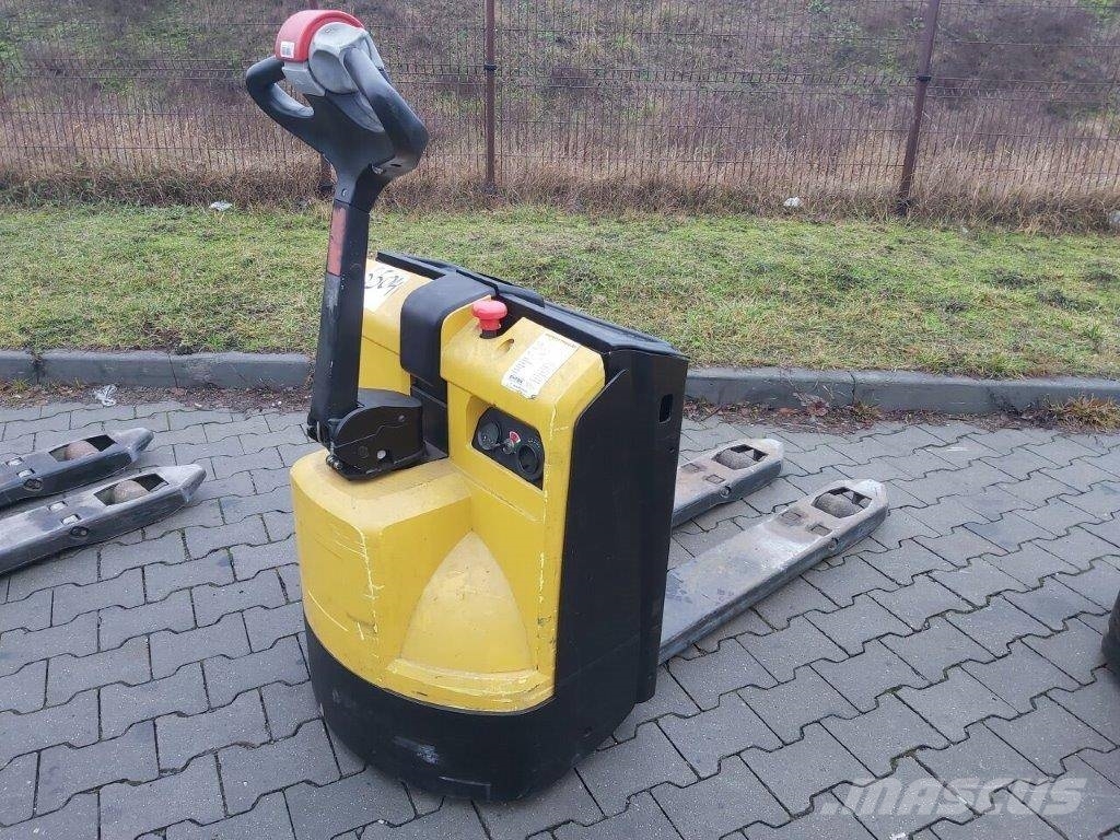 Yale MP16 شاحنات ذات رافعات شوكية تعمل بالكهرباء