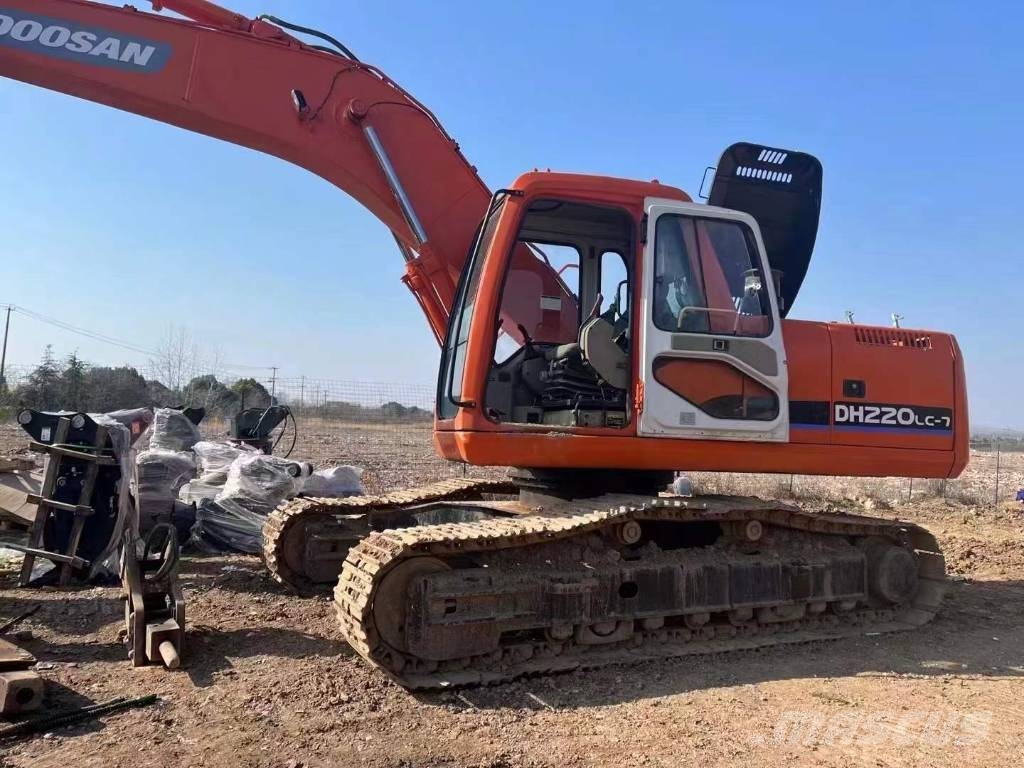 Doosan DH 220 Εκσκαφείς με ερπύστριες
