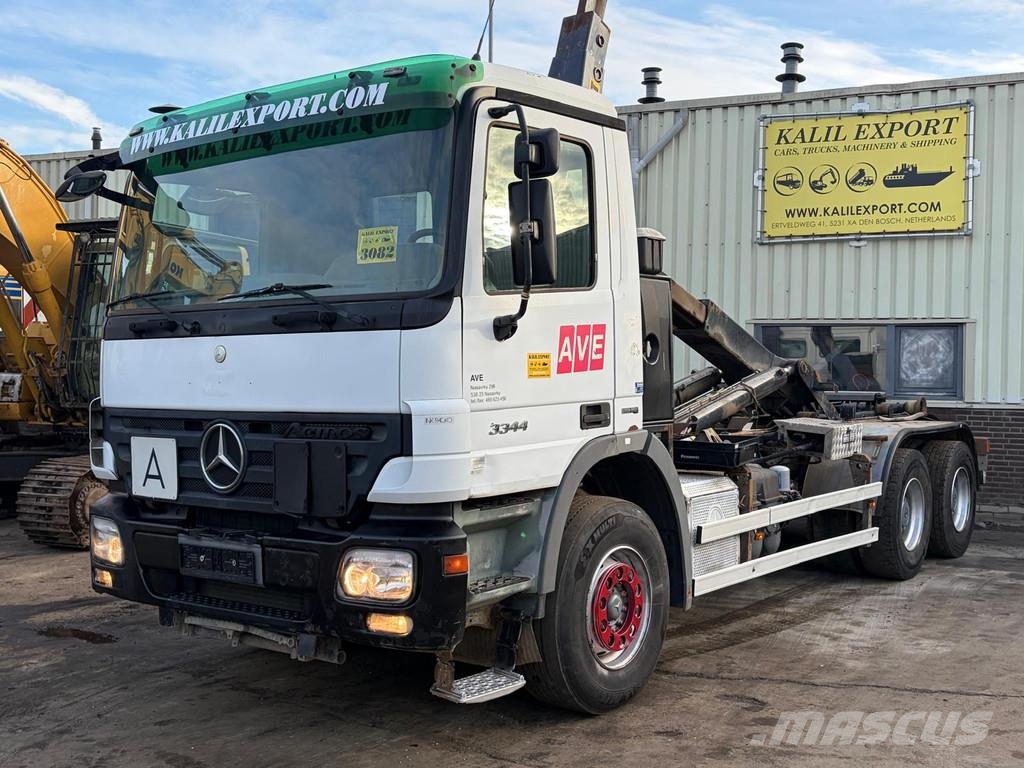 Mercedes-Benz Actros 3344 Multilift - 6x4 - Big Axles - Euro 5 - Vrachtwagen met containersysteem
