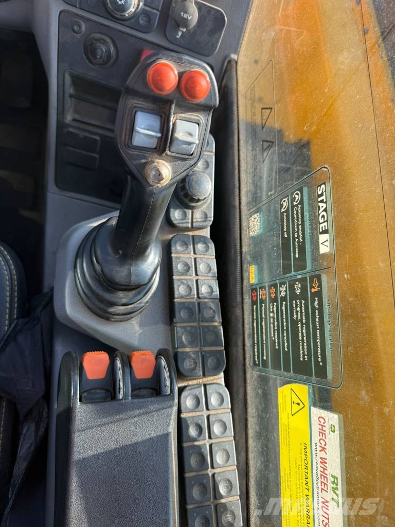 JCB 560-80 Συστήματα τηλεχειρισμού για τη γεωργία